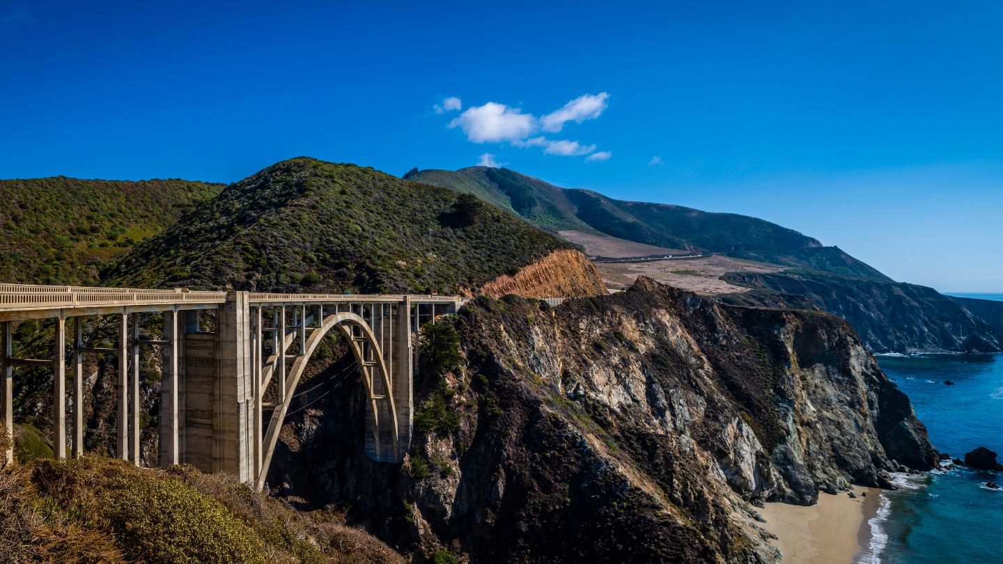 Discover Breathtaking Landscapes on These Scenic Road Trip Routes